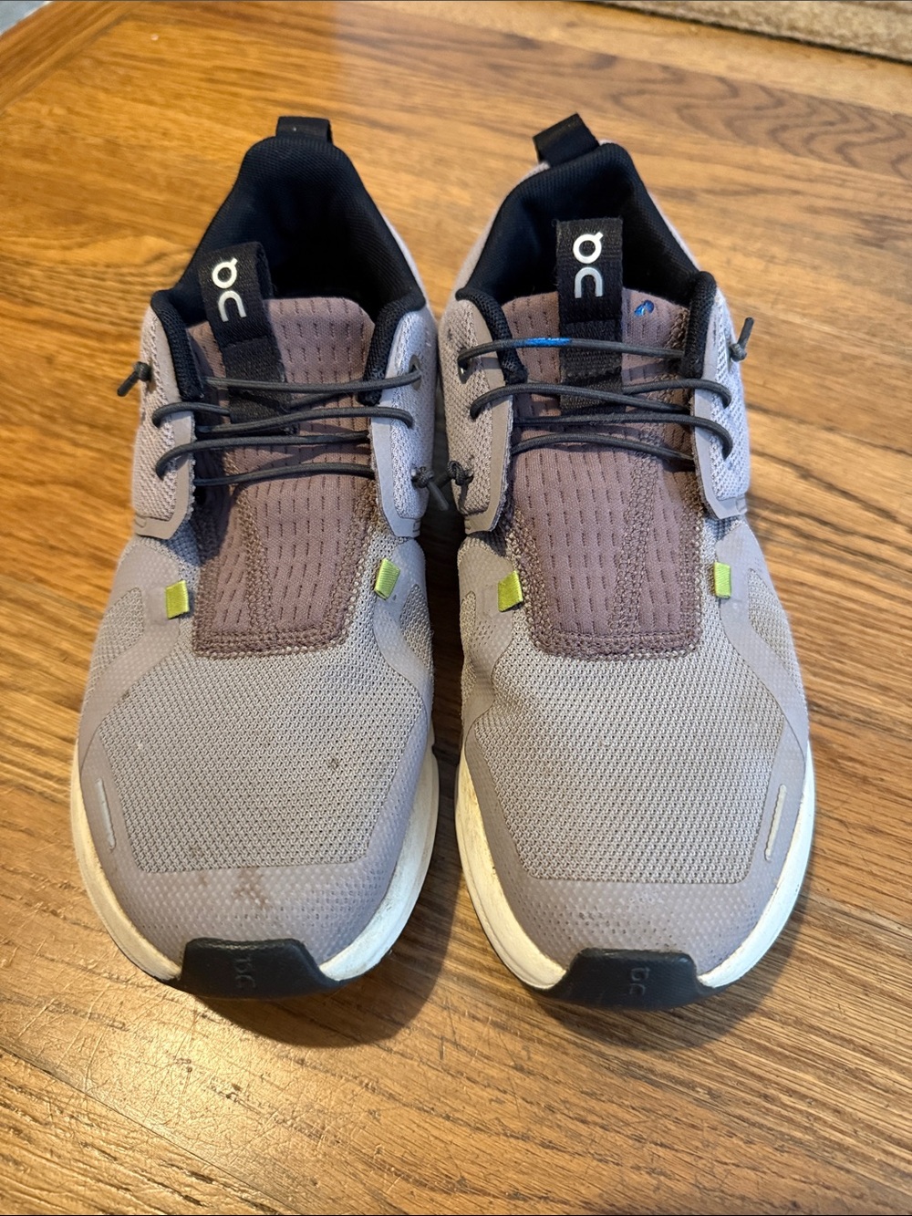 On Cloud Girl’ Running purple Gray Black Athletic Sneakers with Lime Accents